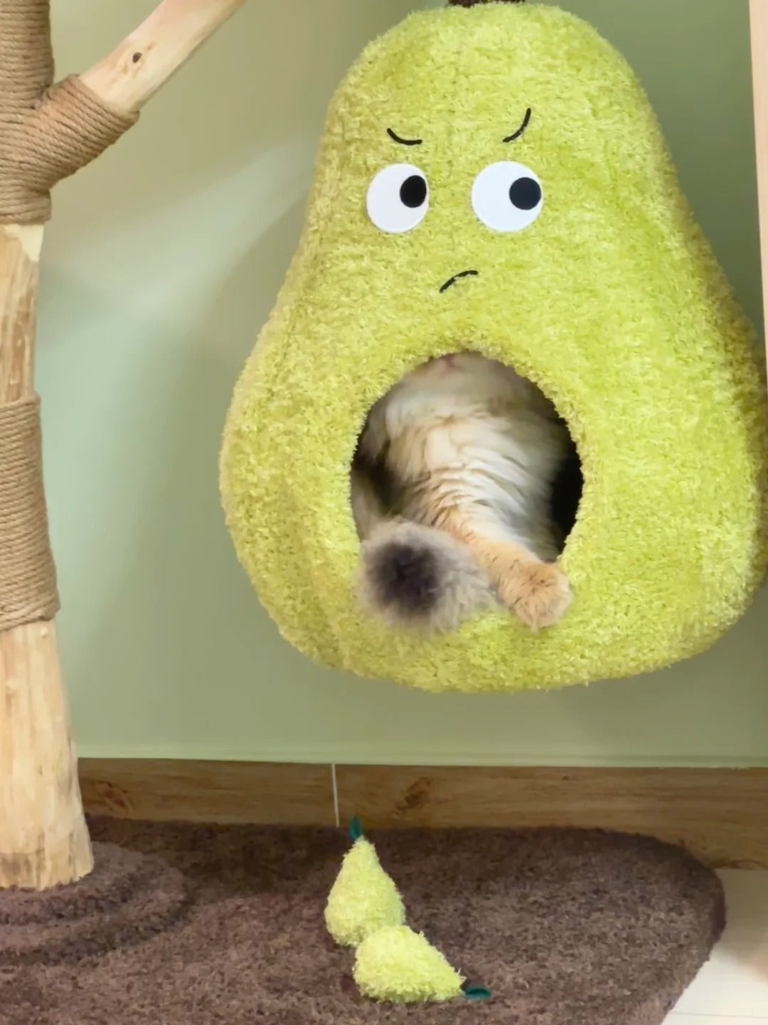 EcoPawPaw Natural Wood Cat Tree – A Little Fruit Paradise for Your Cat!